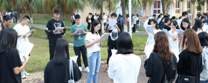 領(lǐng)讀員招募1廣州南方學(xué)院英語教學(xué)部領(lǐng)讀精英培訓(xùn)計劃于2014年啟動