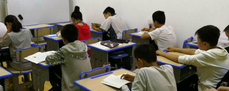 警惕某地家教感染新冠后給十多位學生補課關(guān)聯(lián)學校有11所