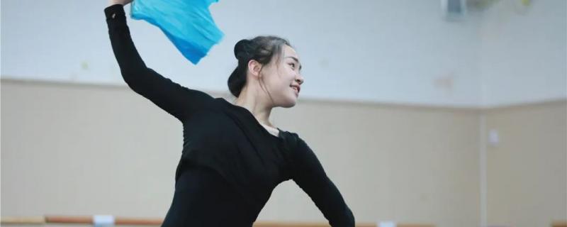 我們都知道舞蹈生必須參加考前集訓(xùn)提升專業(yè)能力