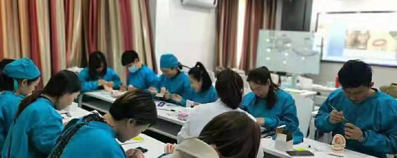 一對(duì)一的授課方式