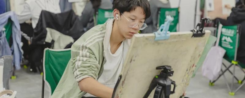 杭州麓山畫室藝考新趨勢美術(shù)生的前瞻性為什么越來越多的學(xué)生在寒假就