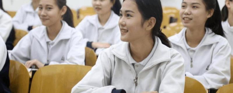 到了高三才知曉補(bǔ)課和不補(bǔ)課的差距過于明顯但愿你沒有選錯(cuò)