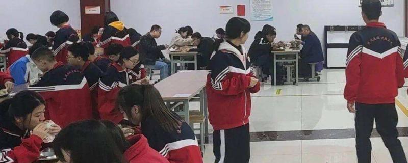 藝術(shù)生文化課沖刺班采取預報名制度